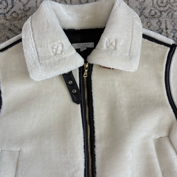 NEW Ann Taylor Weekend Shearling Moto Faux Leather Jacket XS Petite - Picture 5 of 15